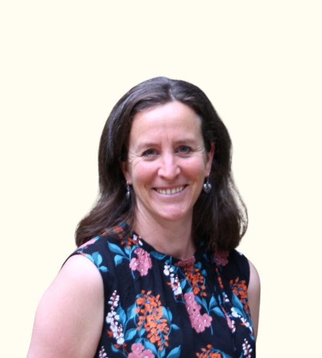 Photo portrait of Dr Hannah Reid
